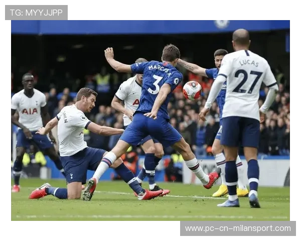 伯恩茅斯角球战术制造威胁